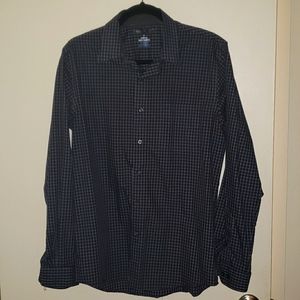 Van Heusen Men's Medium Slim Fit Shirt